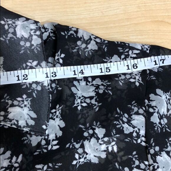 Used Coldwater Creek sheer floral button up - Picture 7 of 11